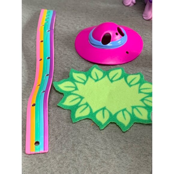 My Little Pony Lizzy Moonbow Unicorn Crystal Adventure Play Set - Picture 2 of 10